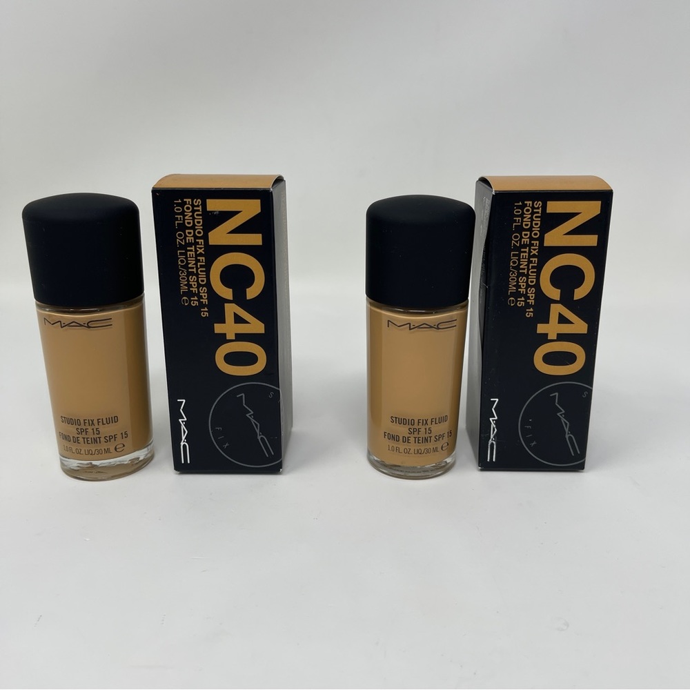 2 MAC Studio Fix Fluid SPF15 foundation 24 hour matte oil/shine control NC40